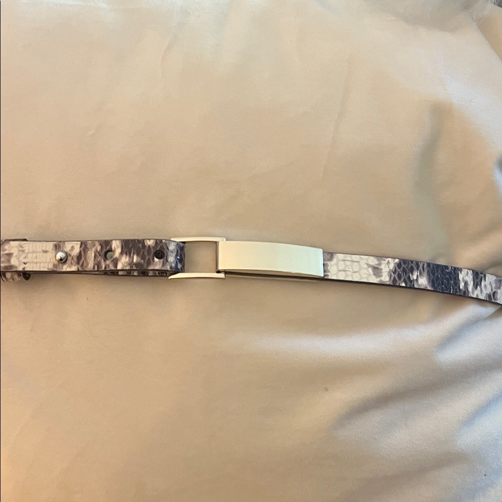 White House black market  Gray Snakeskin Belt